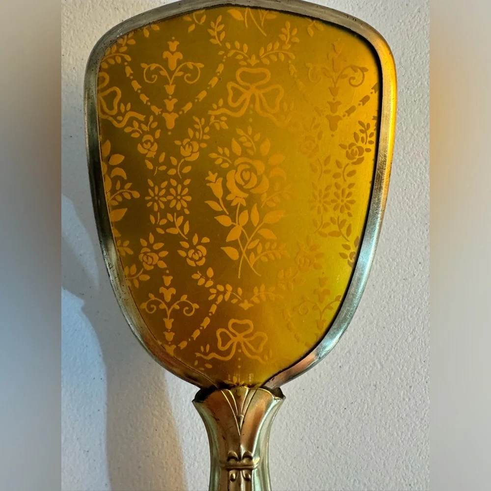 Vintage Vanity Hair Brush‎ Gold Tone w/Flowers Preowned Condition